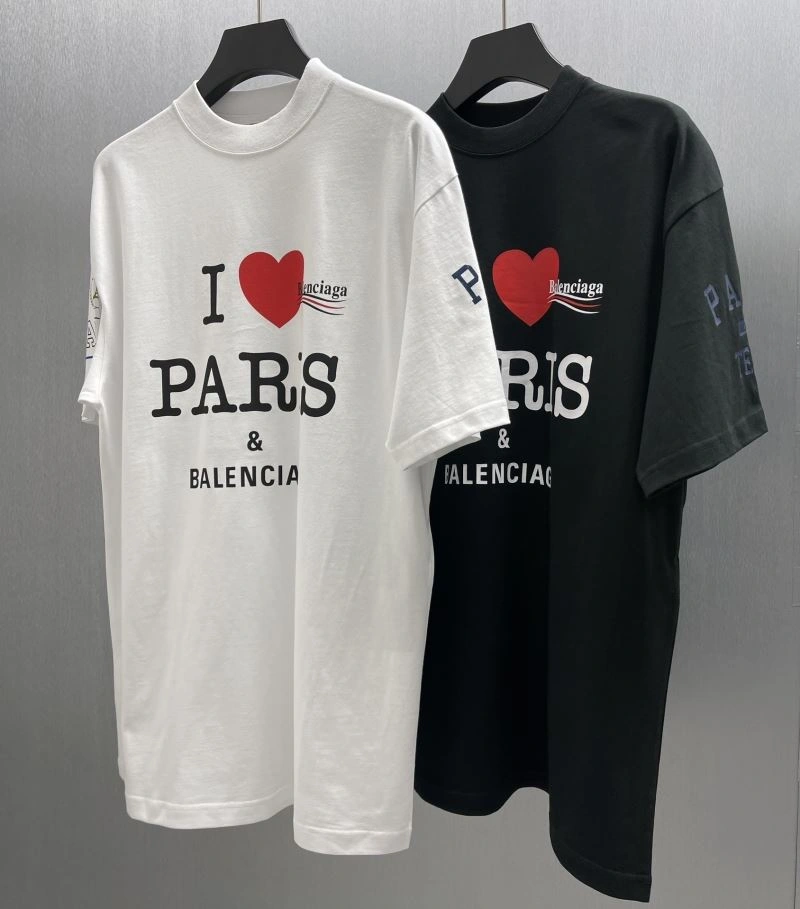 Seasonal Balenciaga T-Shirts 98469