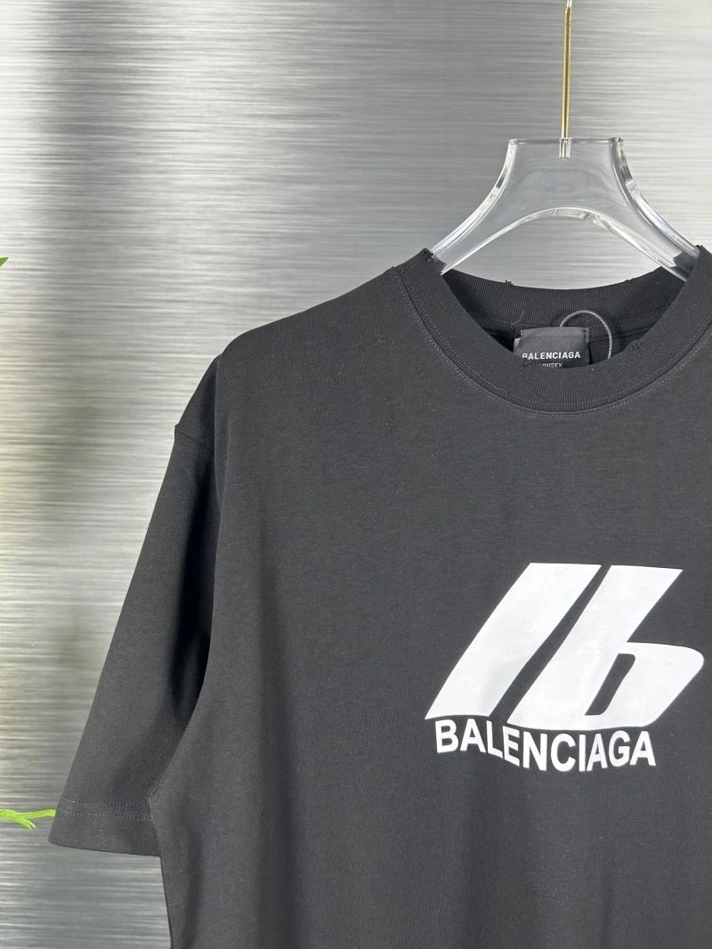 Contemporary Balenciaga T-Shirts 98449