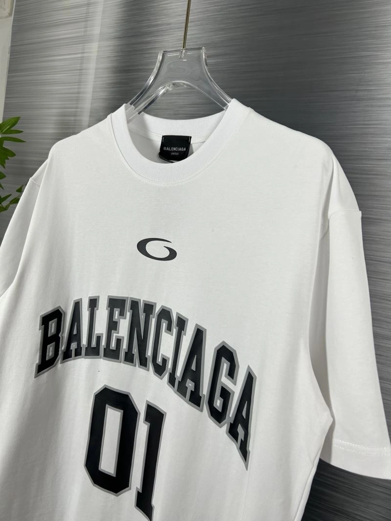 Seasonal Balenciaga T-Shirts 98478