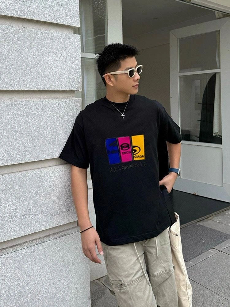 UrbanChic Balenciaga T-Shirts 98396