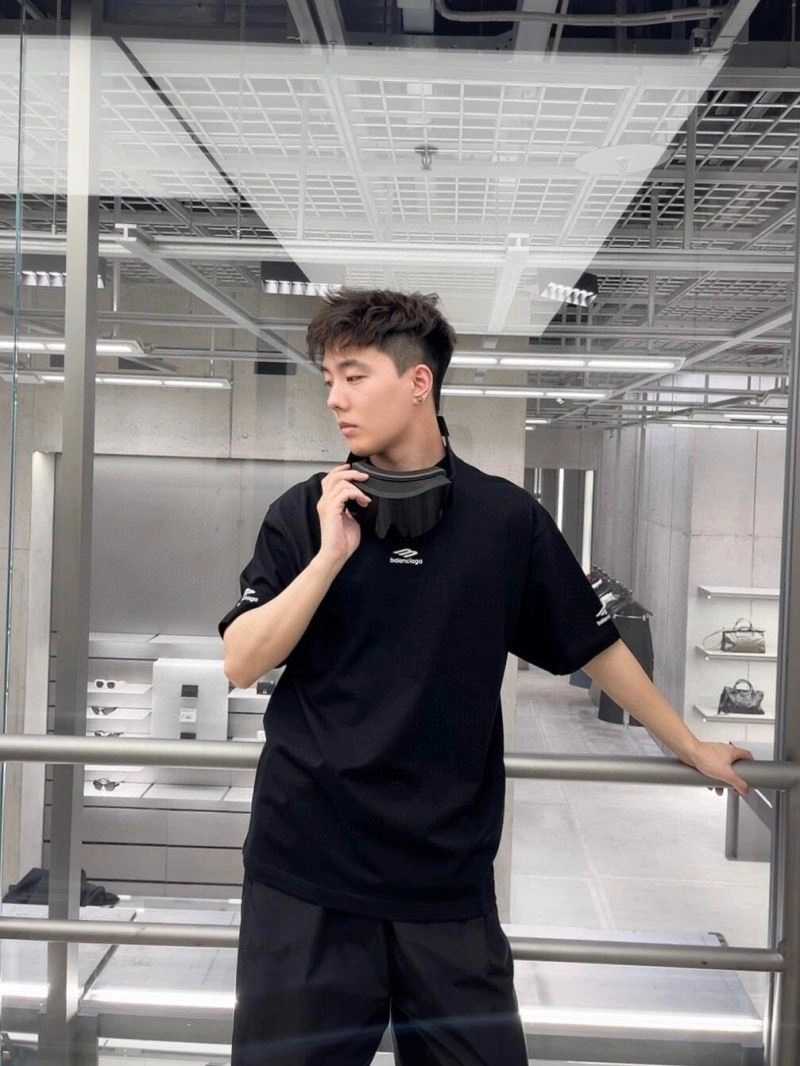 Balenciaga T-Shirts Comfortable 98382