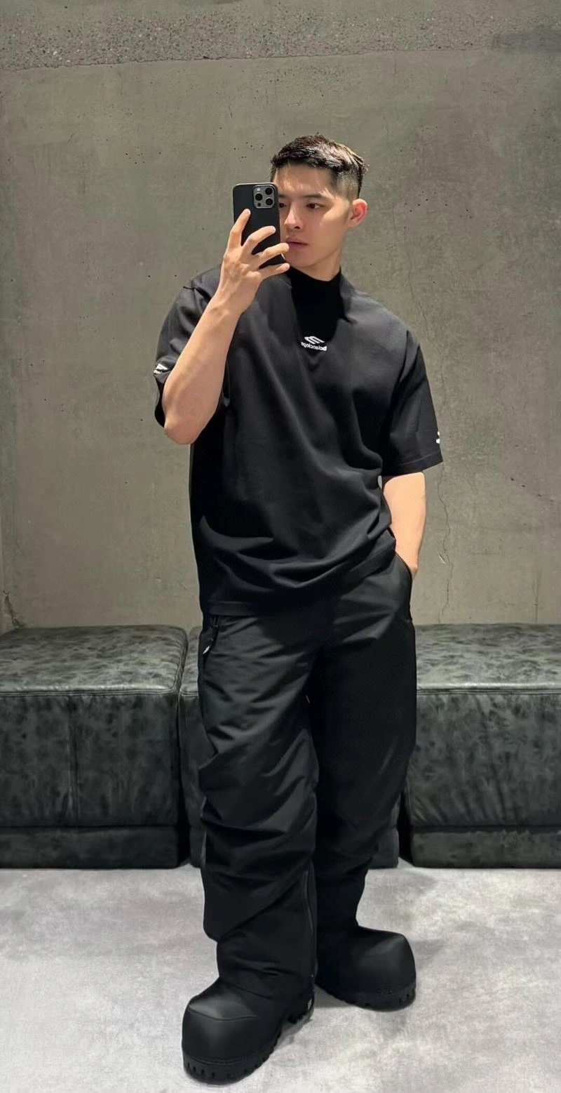 Balenciaga T-Shirts Comfortable 98382