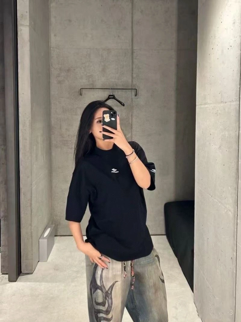 Balenciaga T-Shirts Comfortable 98382