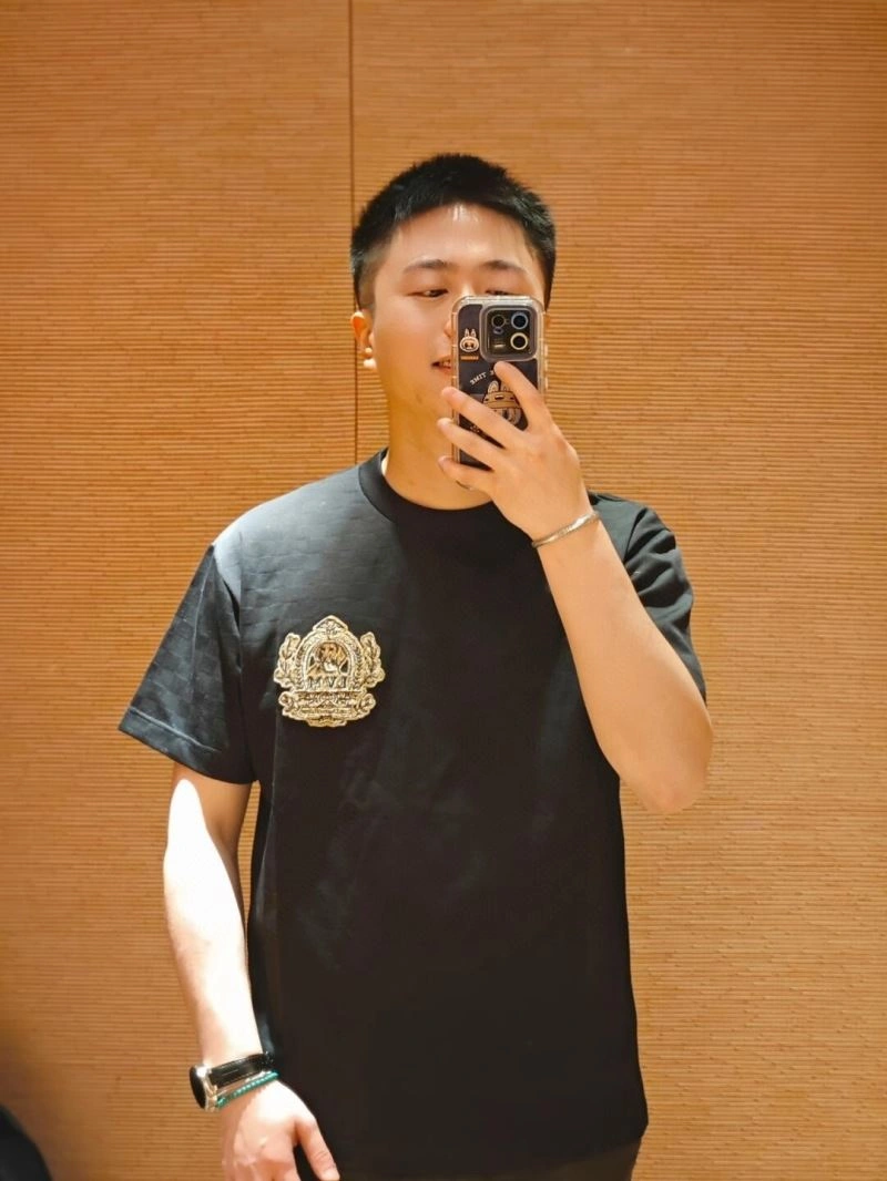 Lightweight Balenciaga T-Shirts 98371