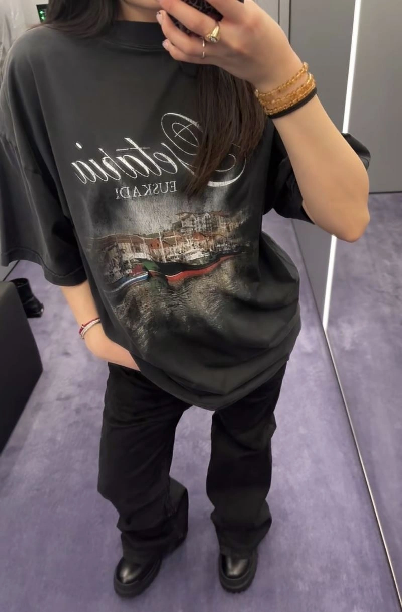 Balenciaga T-Shirts Stylish 98404