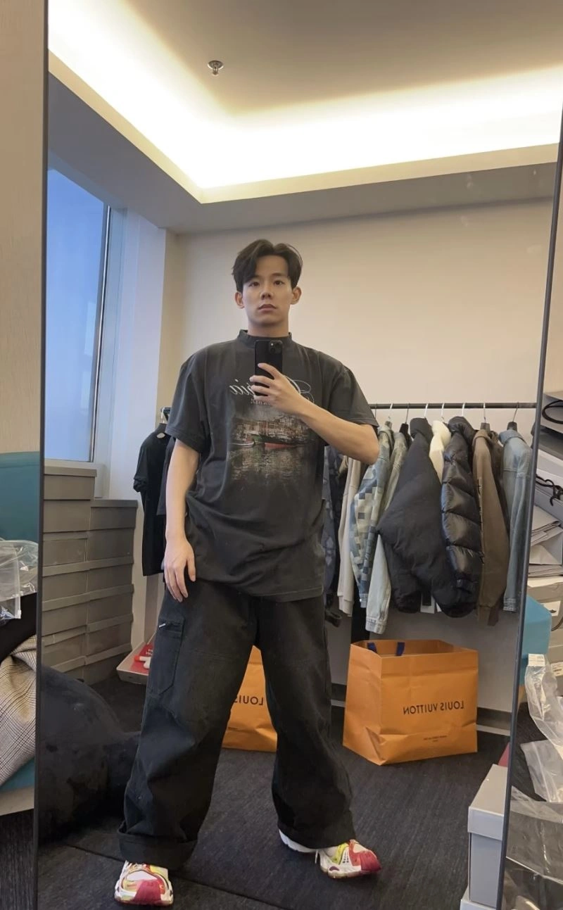 Balenciaga T-Shirts Stylish 98404