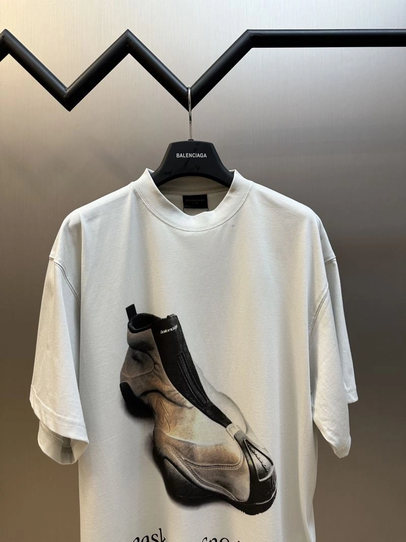Unisex Balenciaga T-Shirts 98360