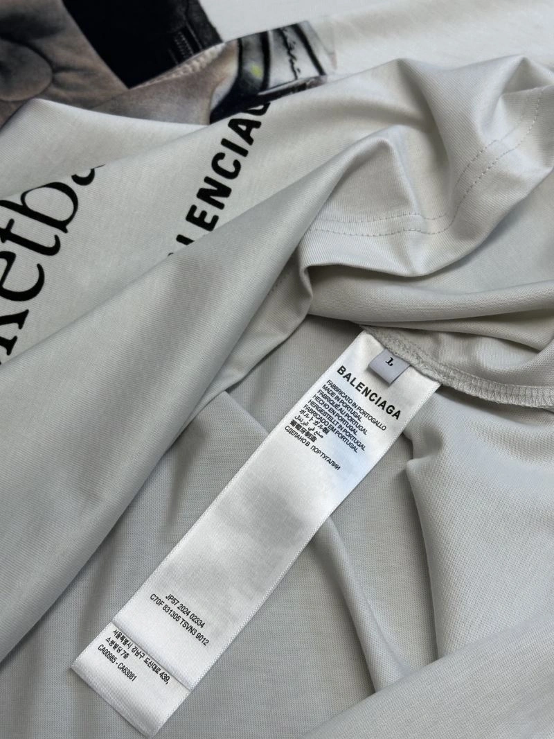 Unisex Balenciaga T-Shirts 98360