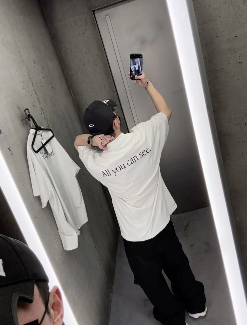 Unisex Balenciaga T-Shirts 98360