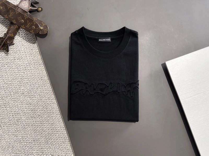 Unisex Balenciaga T-Shirts 98351