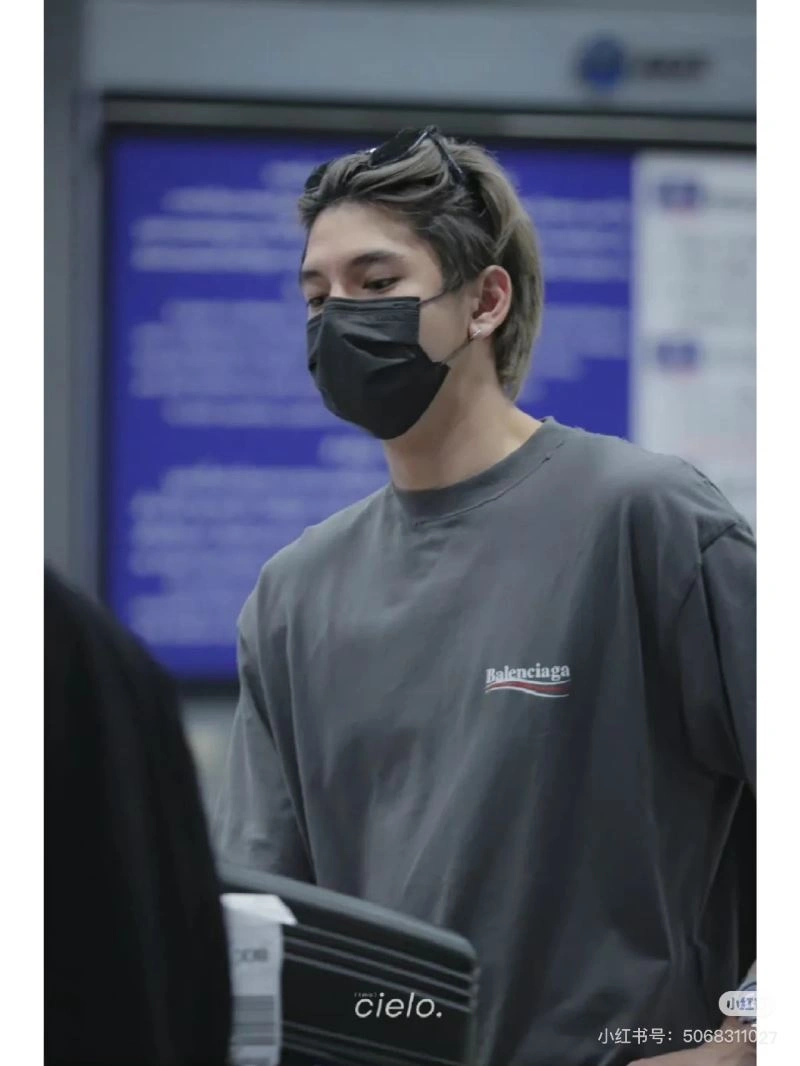 Breathable Balenciaga T-Shirts 98295