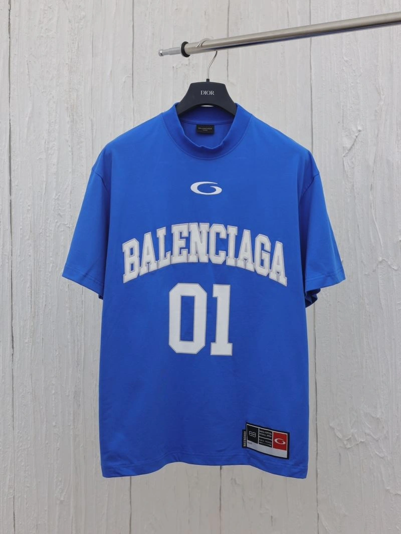 Contemporary Balenciaga T-Shirts 98288