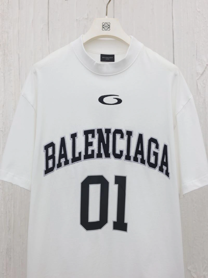 Balenciaga T-Shirts Sleek 98287