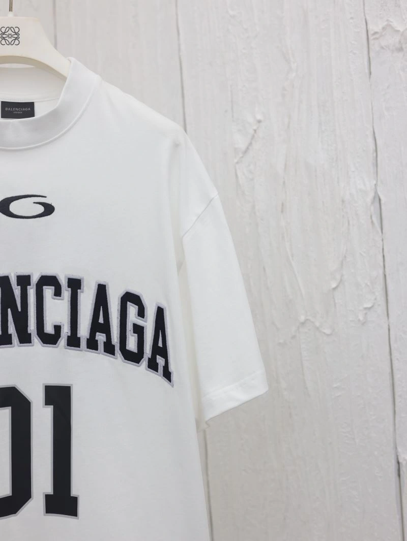 Balenciaga T-Shirts Sleek 98287