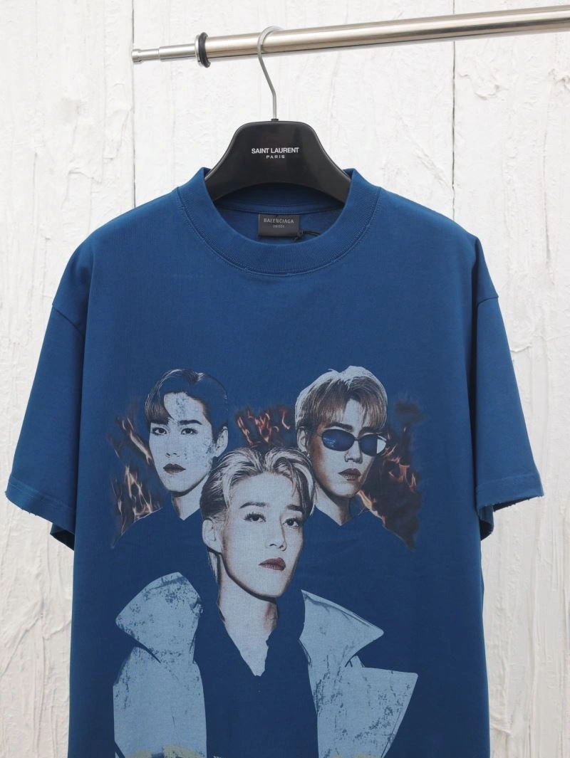 Flexible Balenciaga T-Shirts 98285