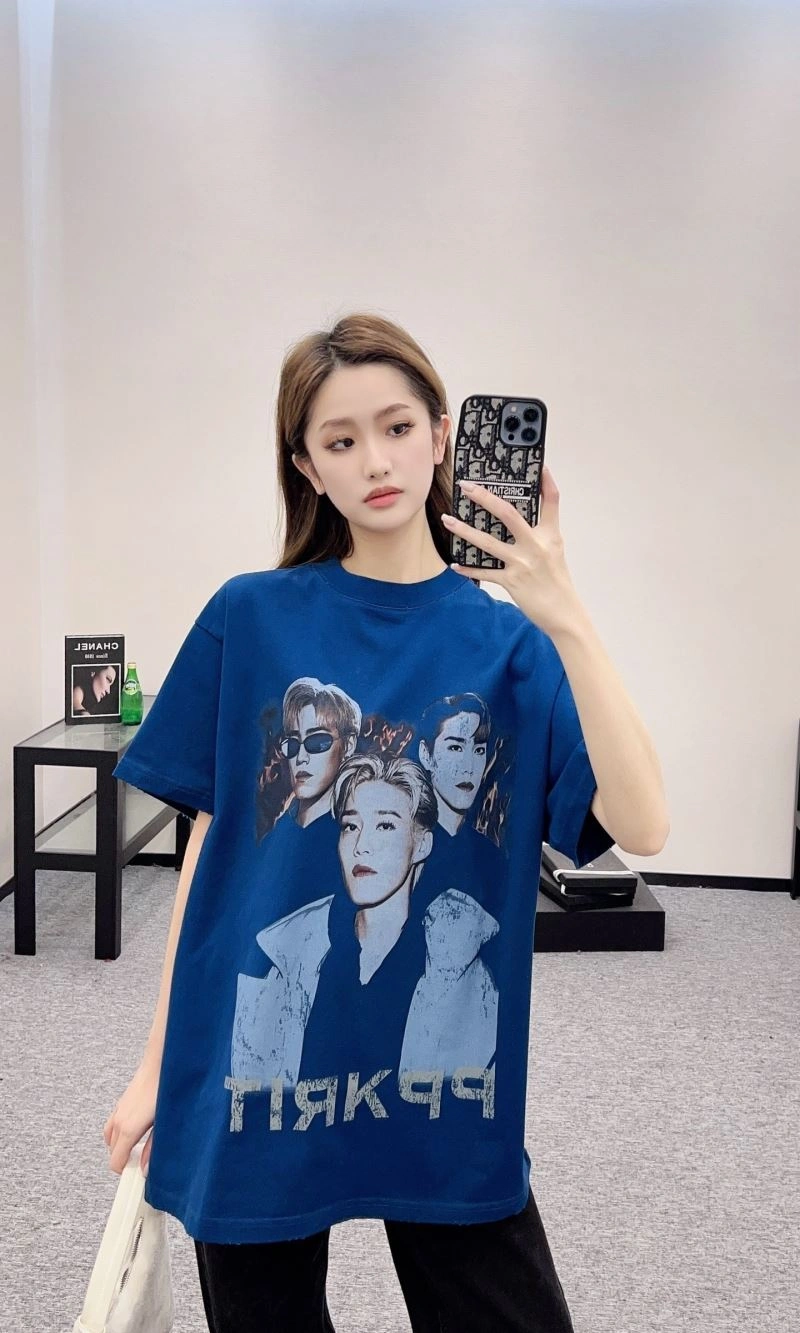 Flexible Balenciaga T-Shirts 98285