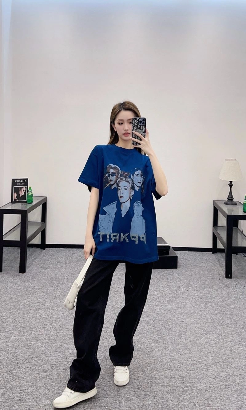 Flexible Balenciaga T-Shirts 98285