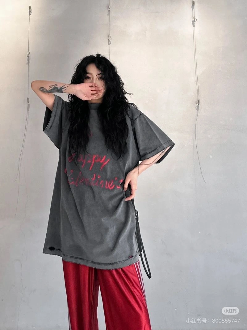 ComfortFit Balenciaga T-Shirts 98378