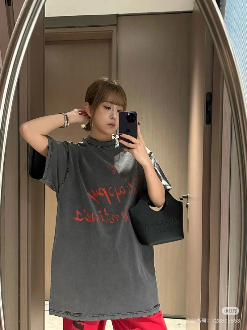 ComfortFit Balenciaga T-Shirts 98378