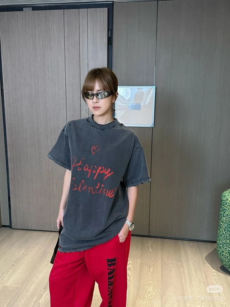 ComfortFit Balenciaga T-Shirts 98378