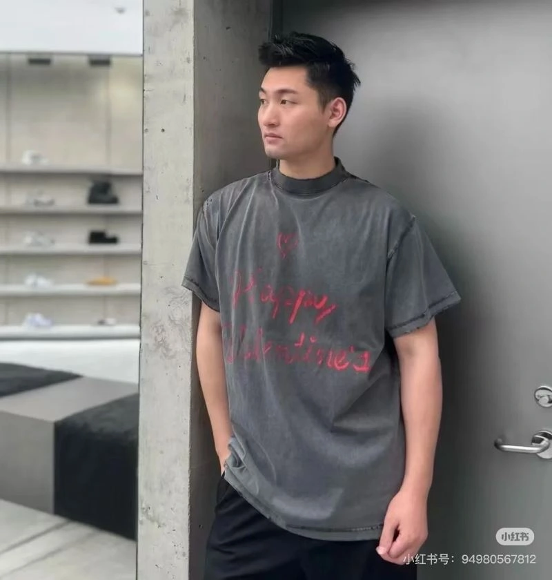 ComfortFit Balenciaga T-Shirts 98378