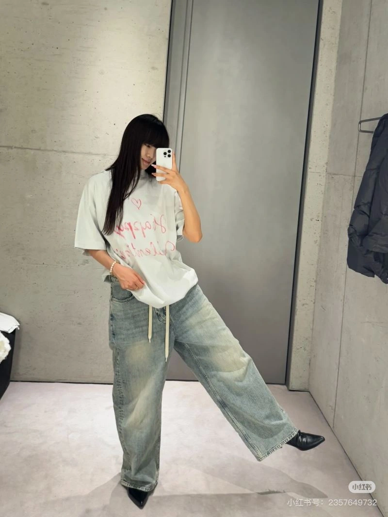 ComfortFit Balenciaga T-Shirts 98378