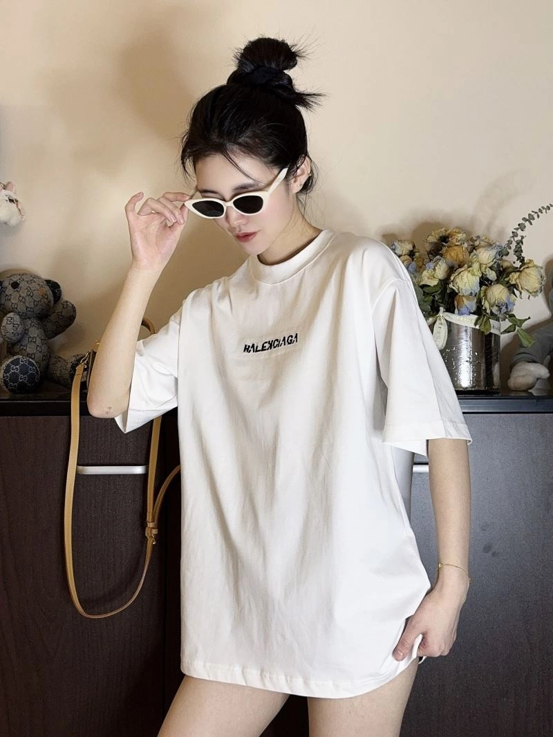 Balenciaga T-Shirts Sleek 98269