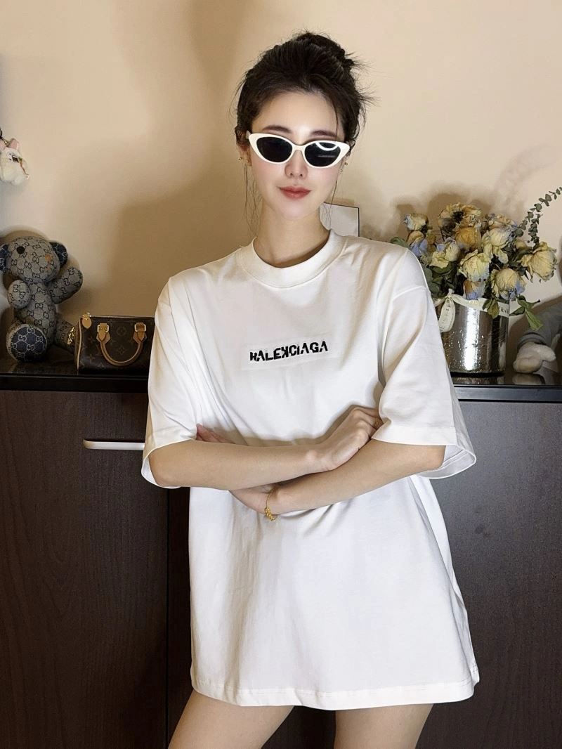 Balenciaga T-Shirts Sleek 98269