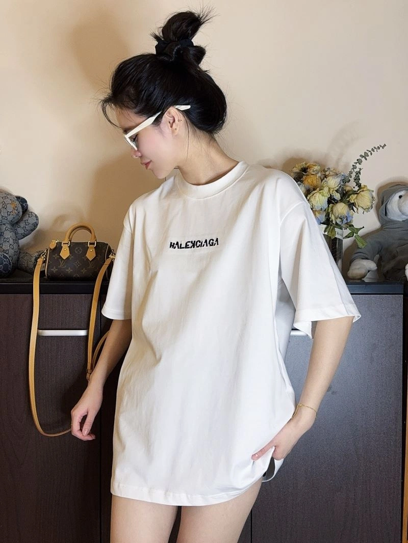 Balenciaga T-Shirts Sleek 98269