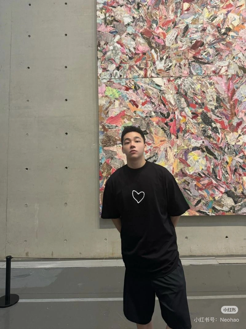 Unique Balenciaga T-Shirts 98339
