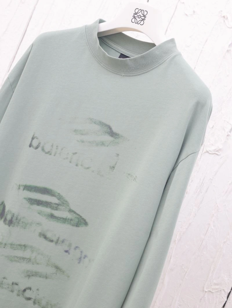 UrbanChic Balenciaga T-Shirts 98266