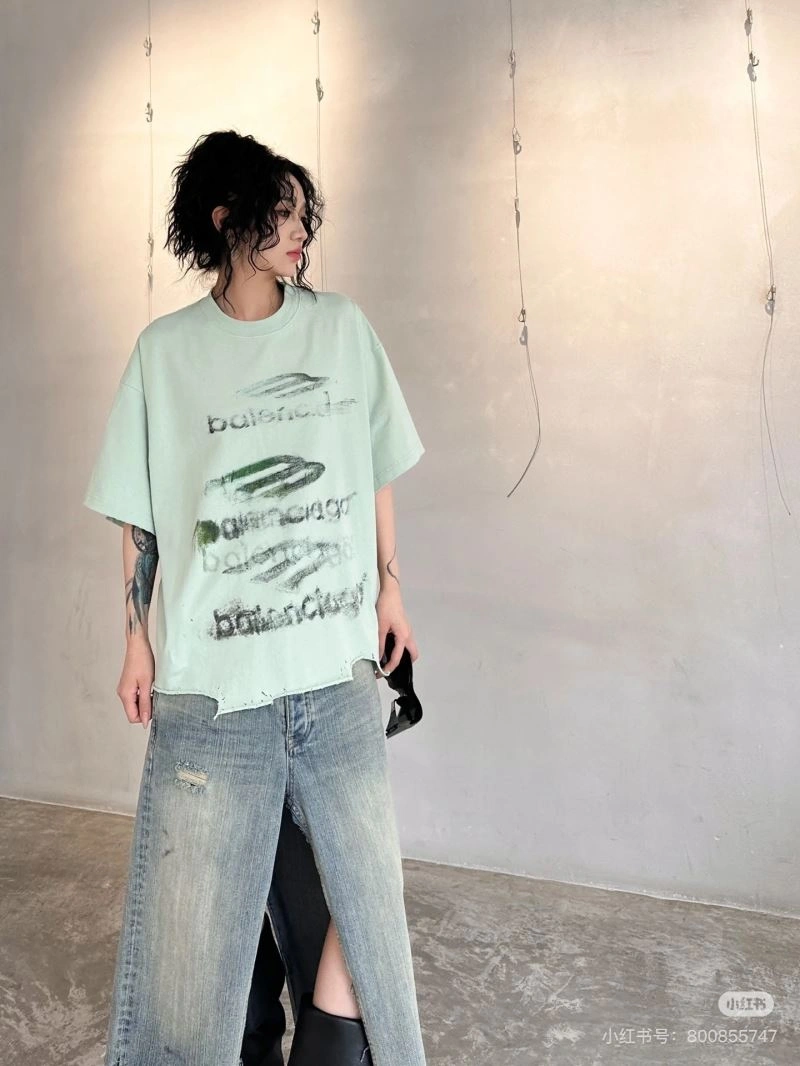 Sleek Balenciaga T-Shirts 98281