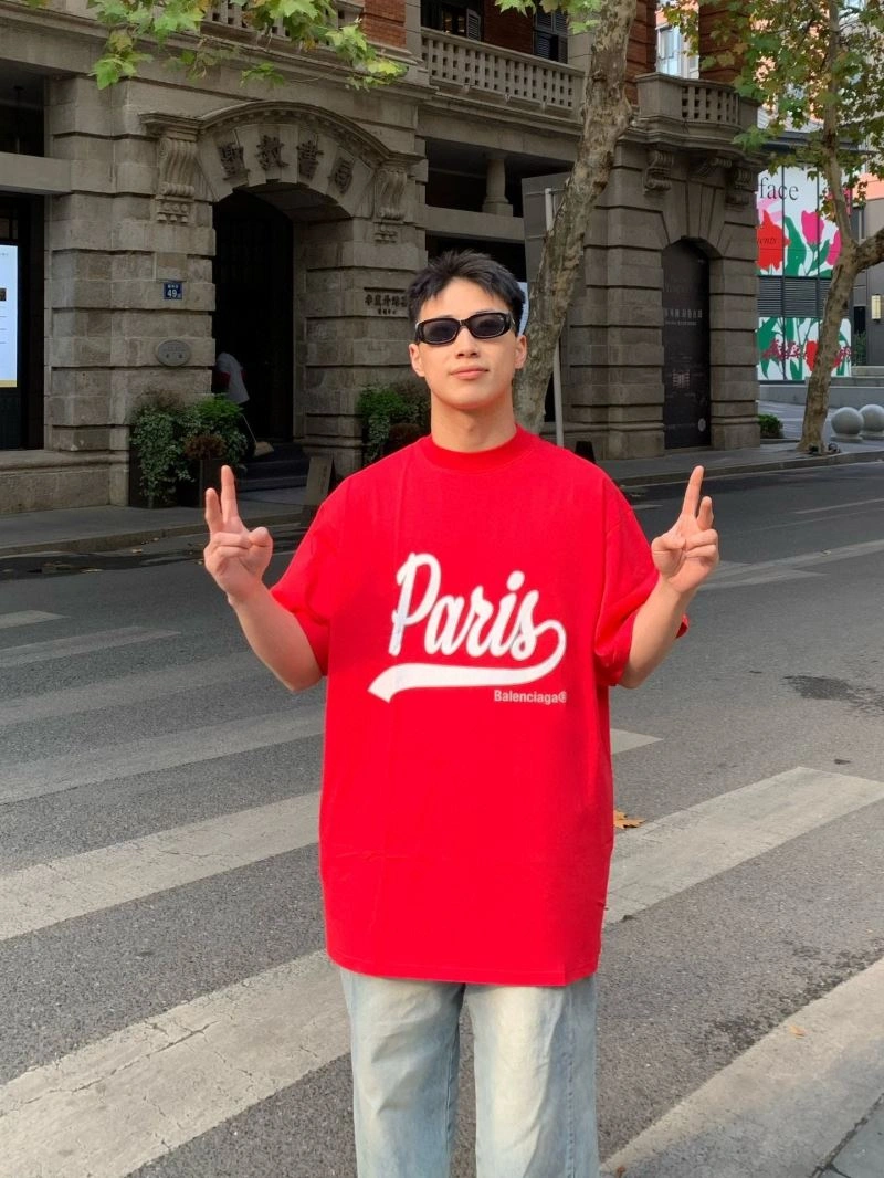 Reliable Balenciaga T-Shirts 98257