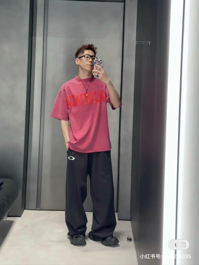 Popular Balenciaga T-Shirts 98254