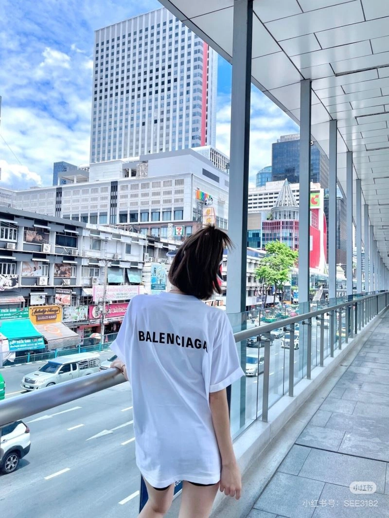 Balenciaga T-Shirts Vibrant 98252