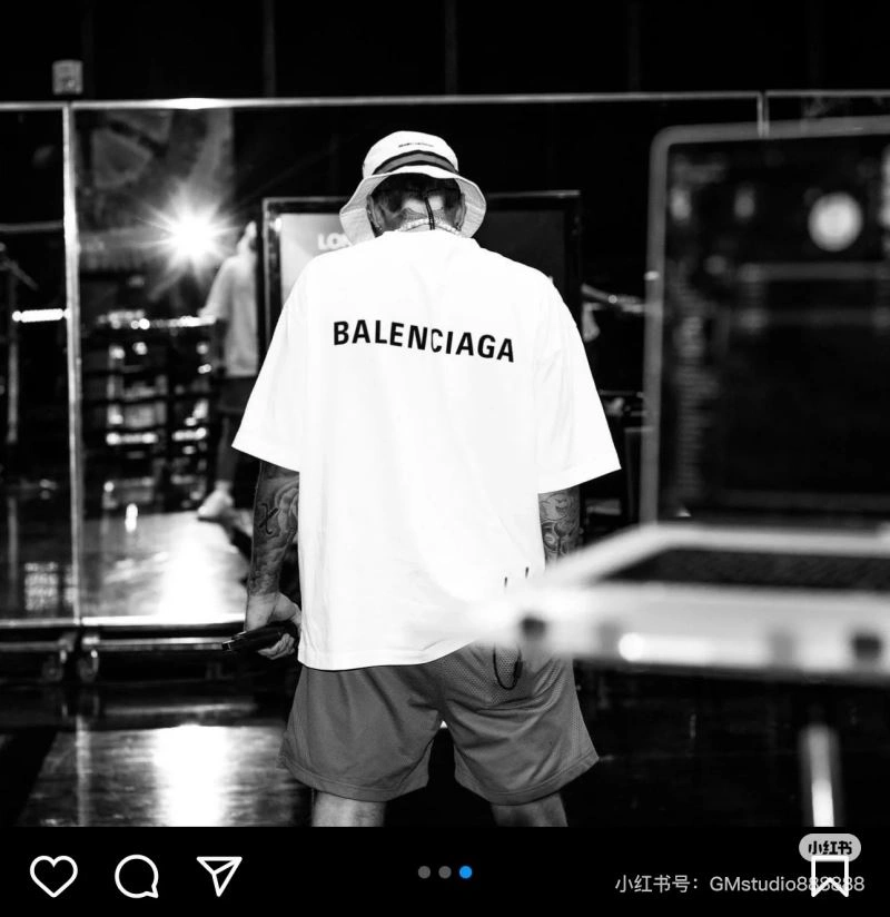 Balenciaga T-Shirts Vibrant 98252
