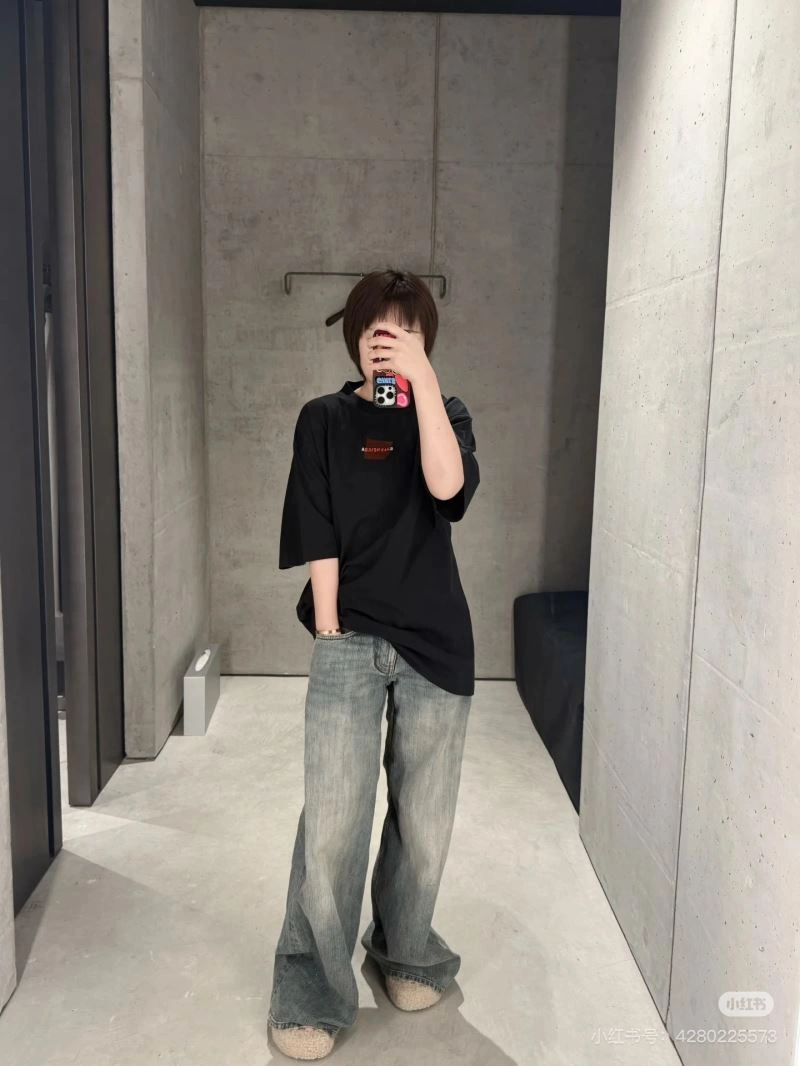 FreshLook Balenciaga T-Shirts 98255