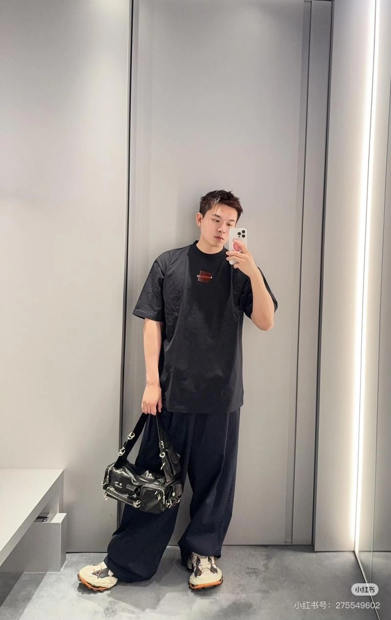 FreshLook Balenciaga T-Shirts 98255