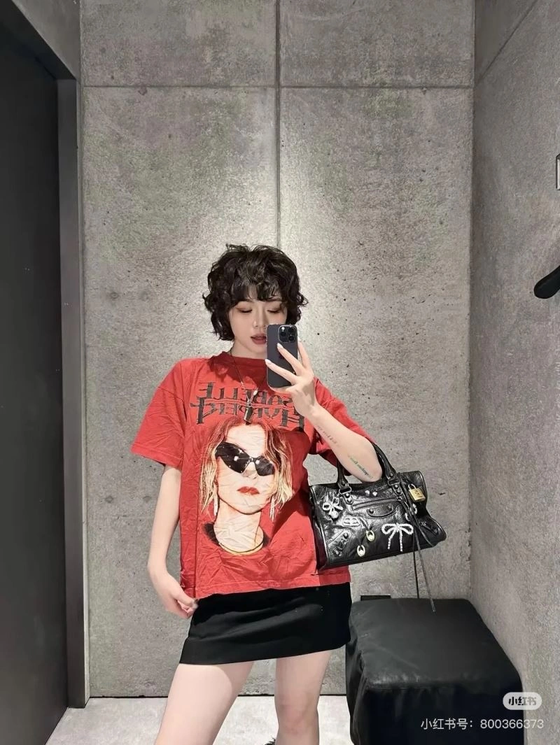 FashionForward Balenciaga T-Shirts 98326