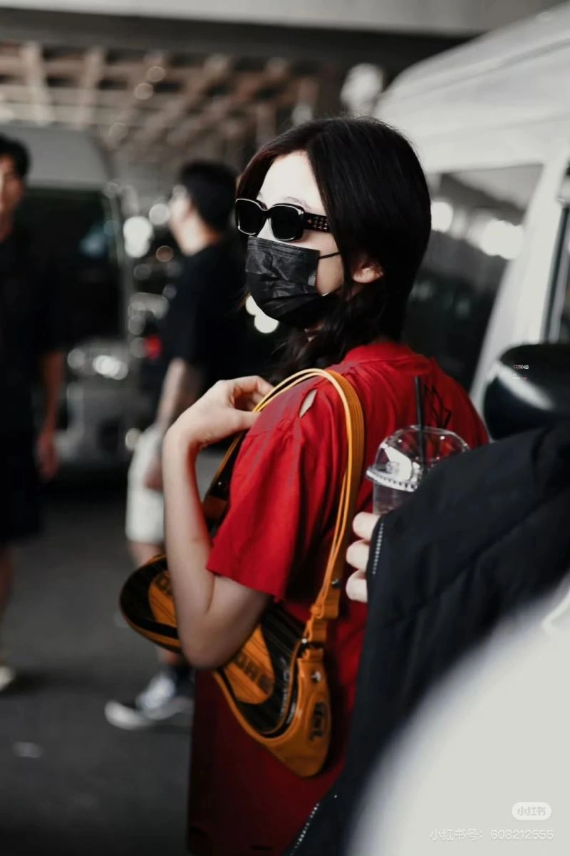 FashionForward Balenciaga T-Shirts 98326