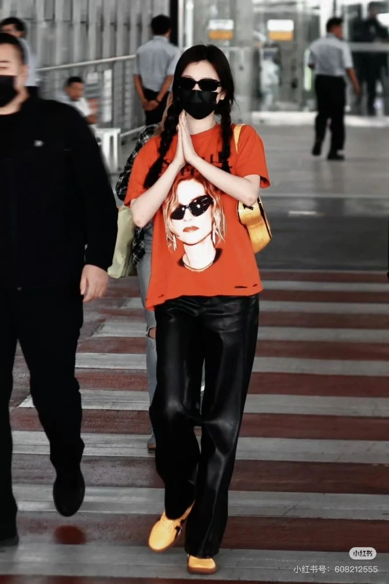 FashionForward Balenciaga T-Shirts 98326