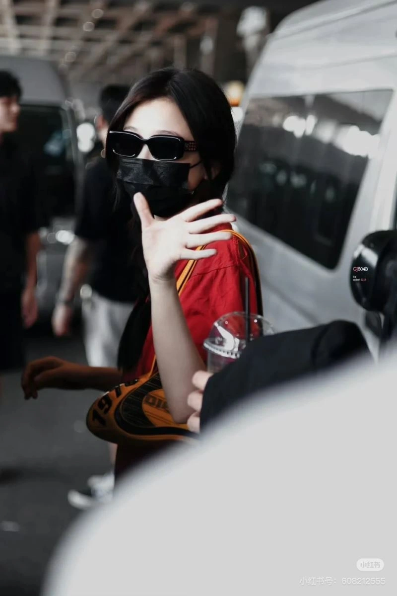 FashionForward Balenciaga T-Shirts 98326