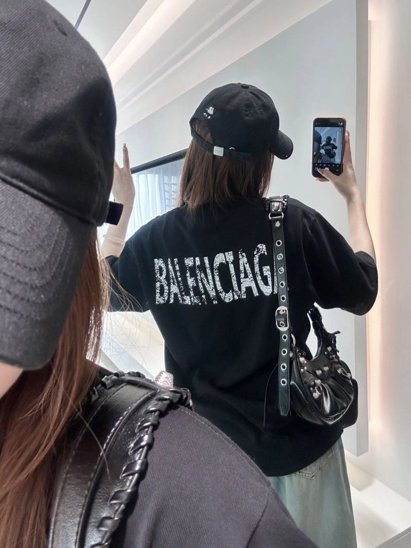 Sleek Balenciaga T-Shirts 98067