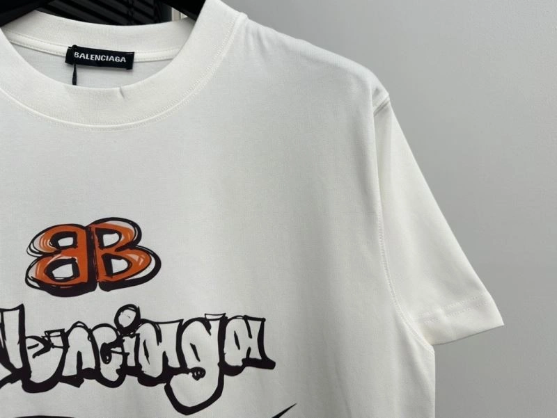 Balenciaga T-Shirts ModernLook 98066