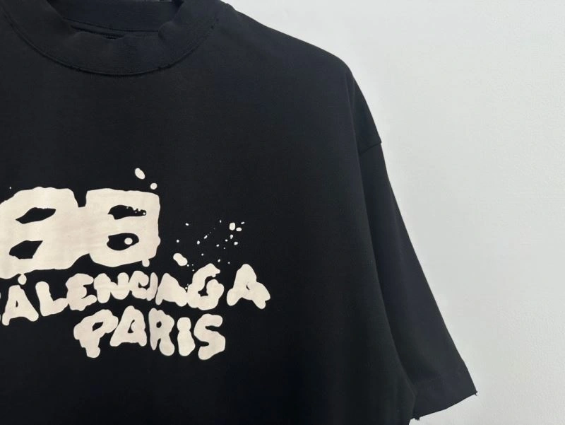 Supportive Balenciaga T-Shirts 98100