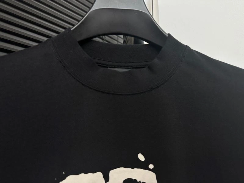 Supportive Balenciaga T-Shirts 98100