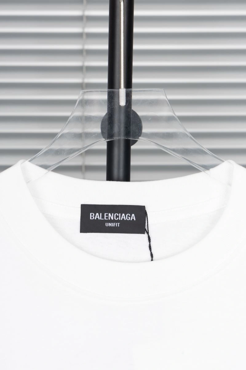 Vibrant Balenciaga T-Shirts 98077