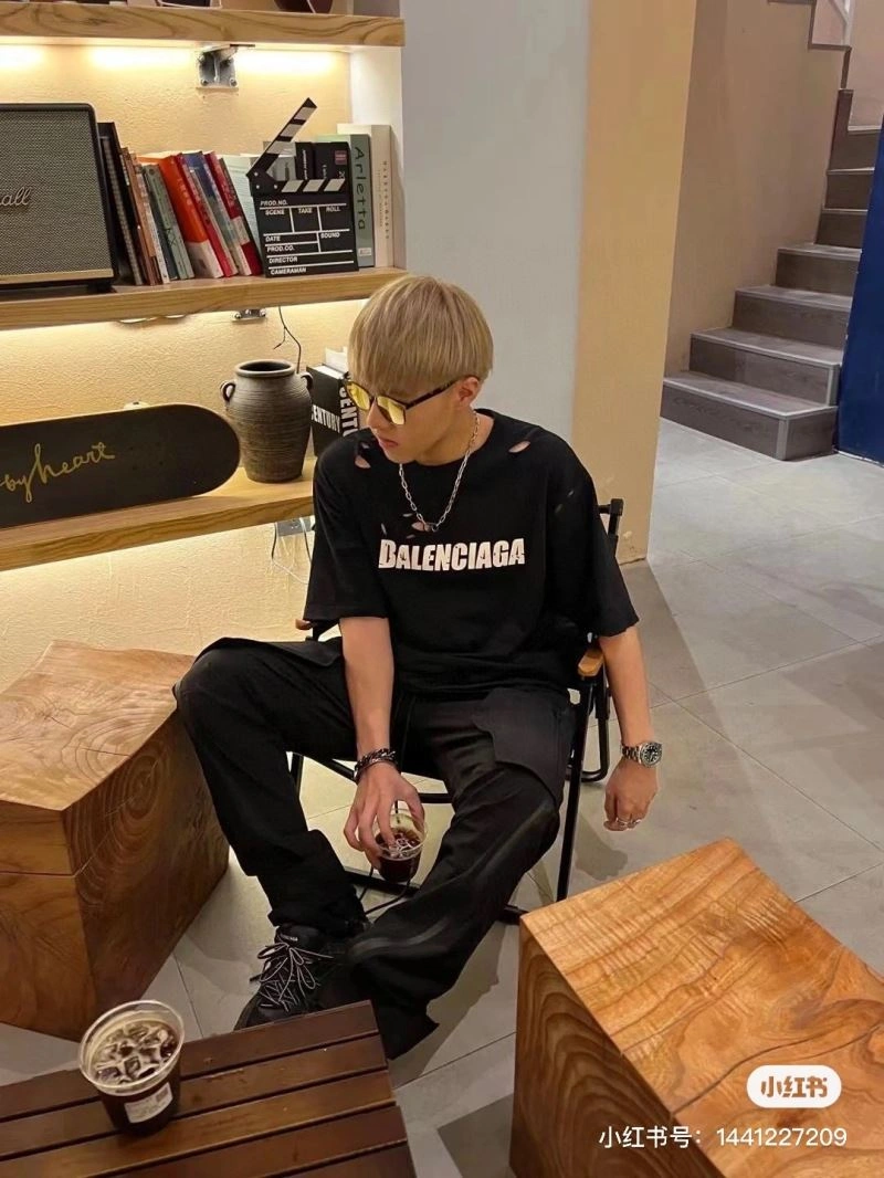 Balenciaga T-Shirts Modern 98045