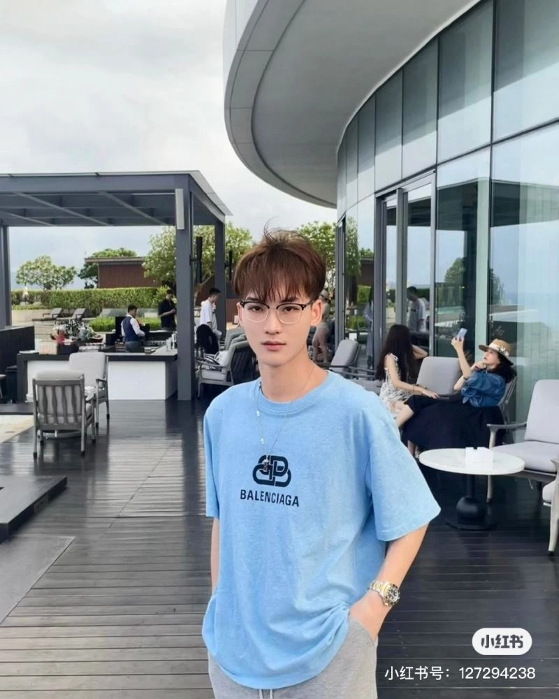 Durable Balenciaga T-Shirts 98046