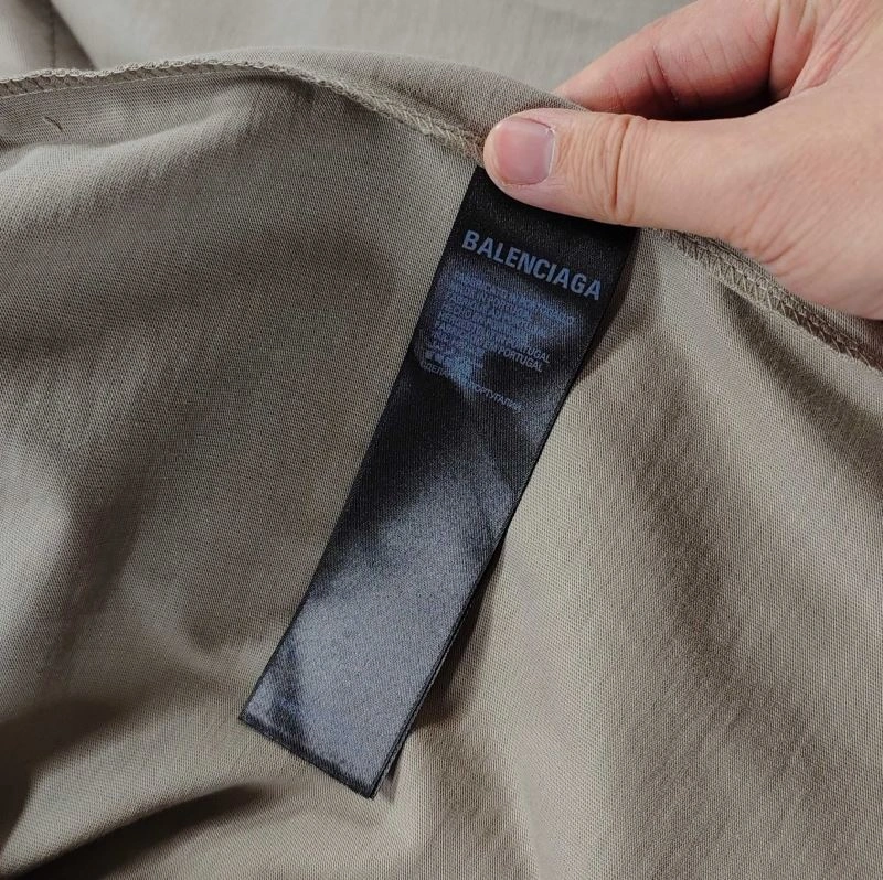 Balenciaga T-Shirts Resilient 98043